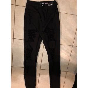 BRAND NEW fashion nova high wasted distressed jean
